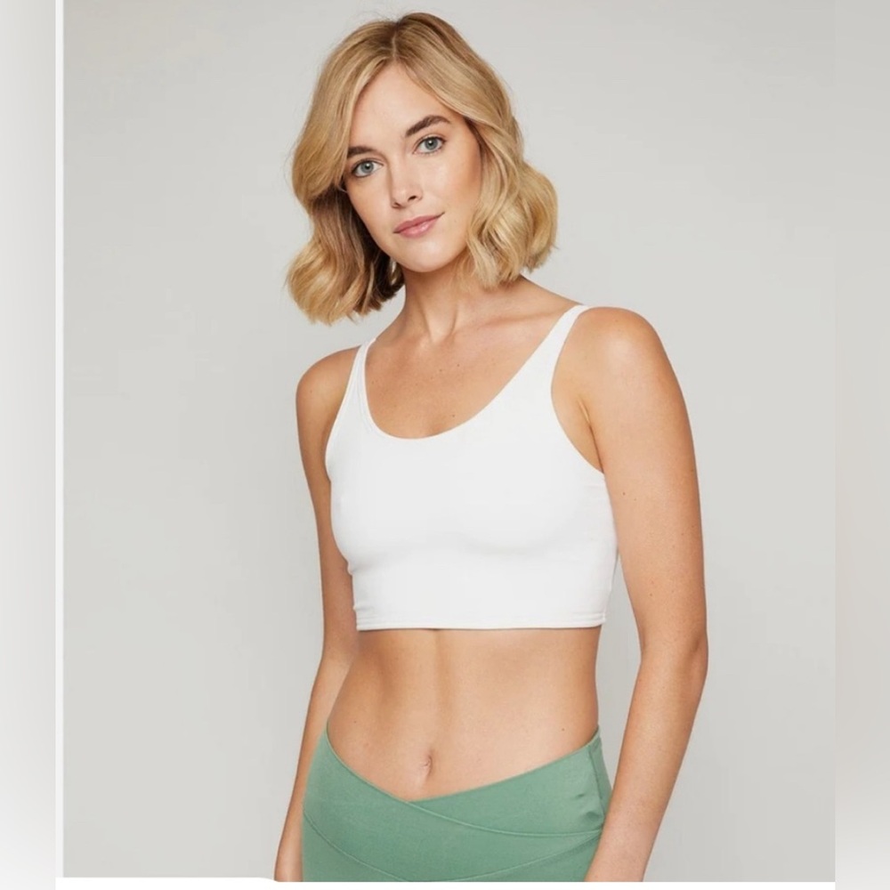 FOURLAPS Poise Longline Bra in the color White Various Sizes NWT